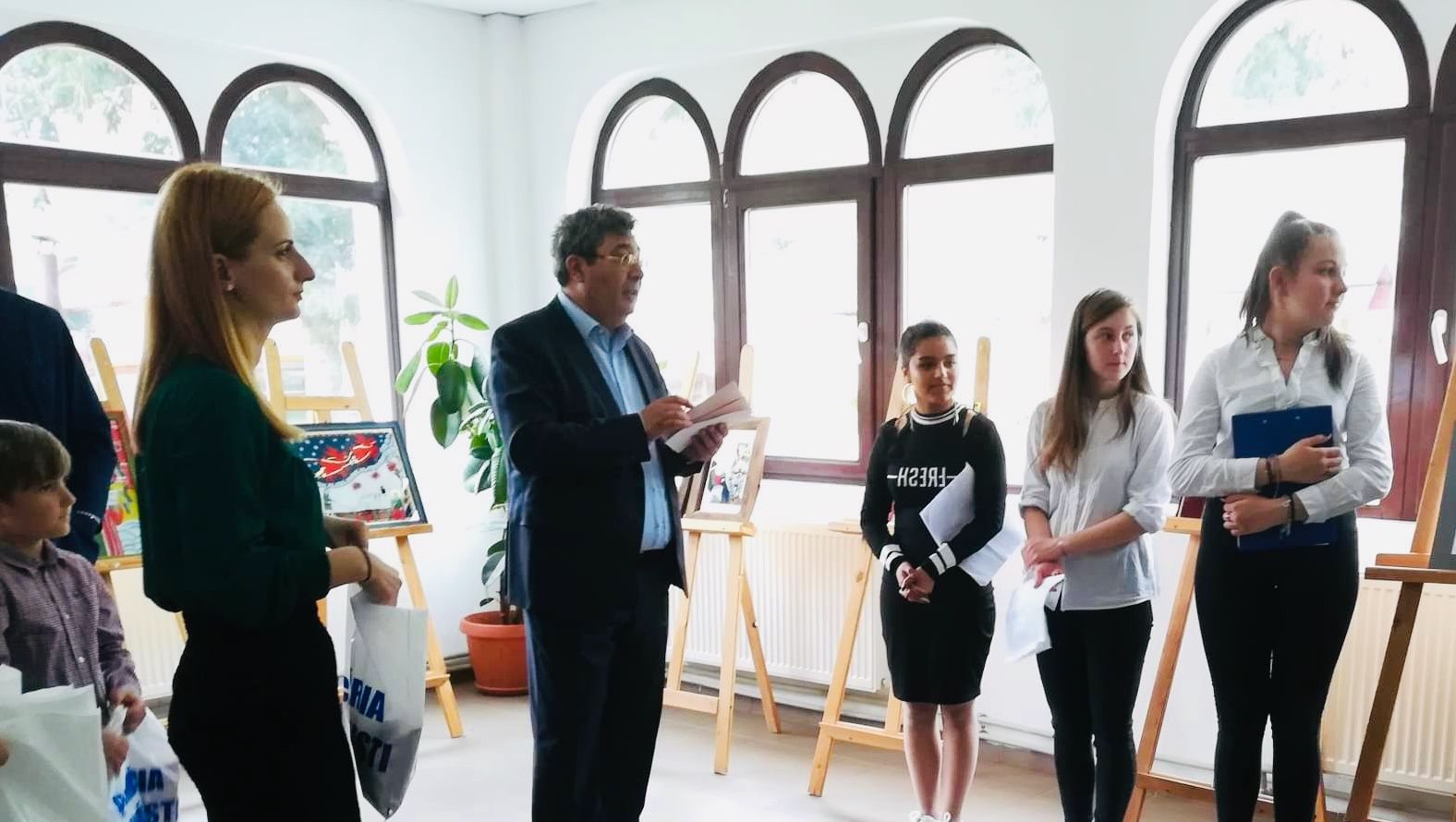 4C528C75-3FE0-418E-BA10-D3C92520BEB2