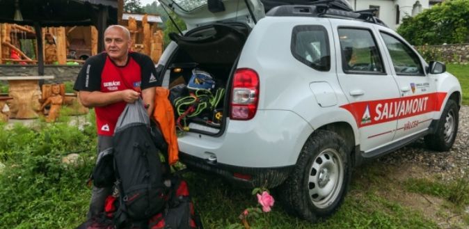 4F4E7DDF-6799-451F-8FE0-1A75D2EF31D2