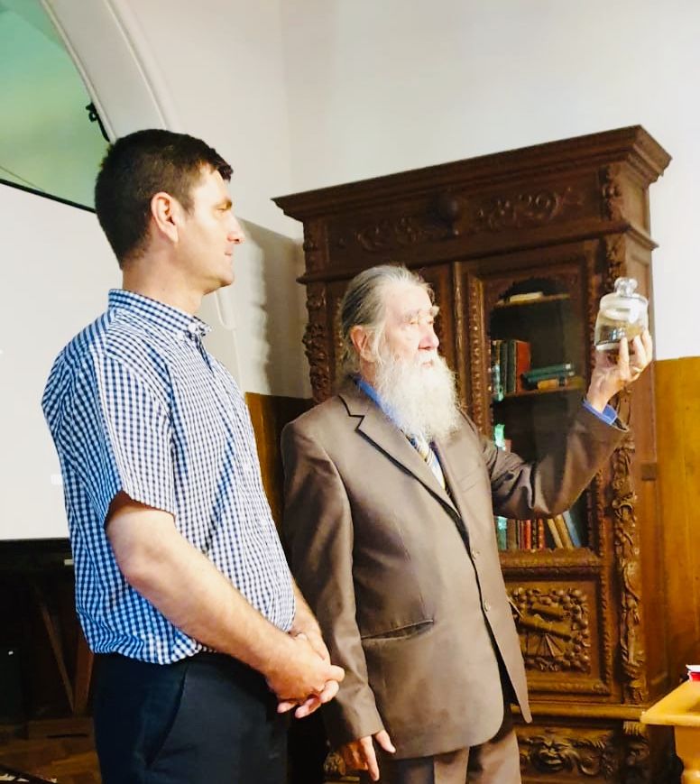 5C9912DA-6149-4F51-8DA9-C9FAB9048FB4