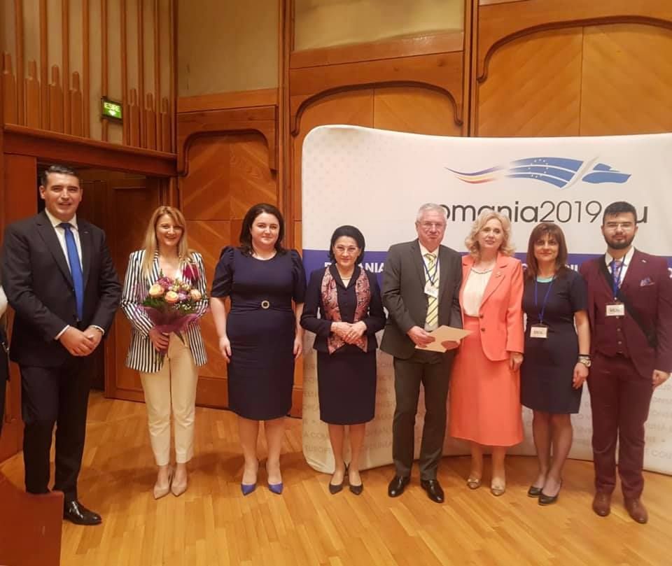 61725323_2475891949122146_2245875928502632448_n