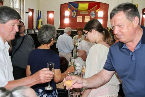 AB9F62F6-3C45-447A-B0A4-1D9954D7E96E