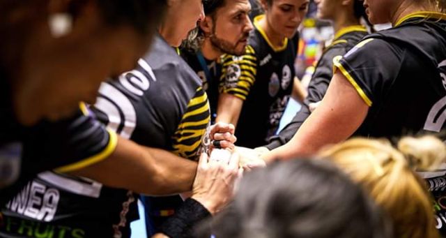 D7398692-4068-40A0-BBE4-8D9EB86A09A8