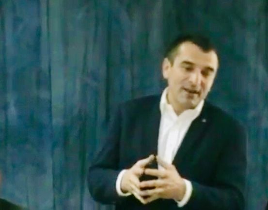 9288AD95-011A-4025-83D3-72DED2E694EA