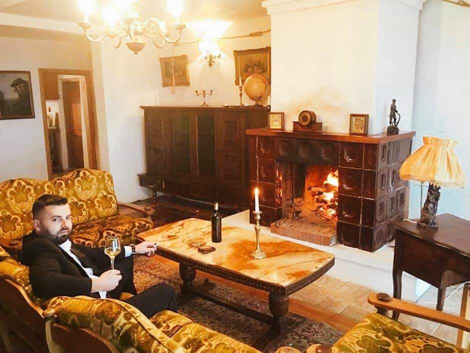 A6B28A9C-868C-4009-AFDB-A3AEEF5863BE