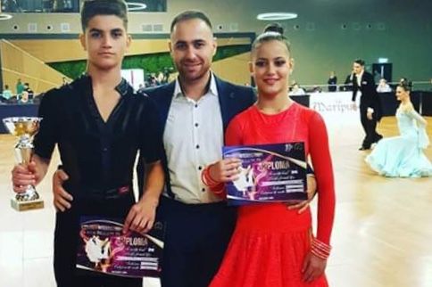 9CA8A7E5-13CA-4705-89D2-3983F8B143F0