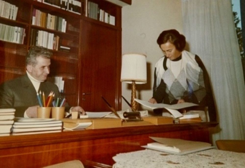 Premieră: MAI organizează Ziua porţilor deschise la Comitetul Central al PCR şi în biroul lui Nicolae Ceauşescu 