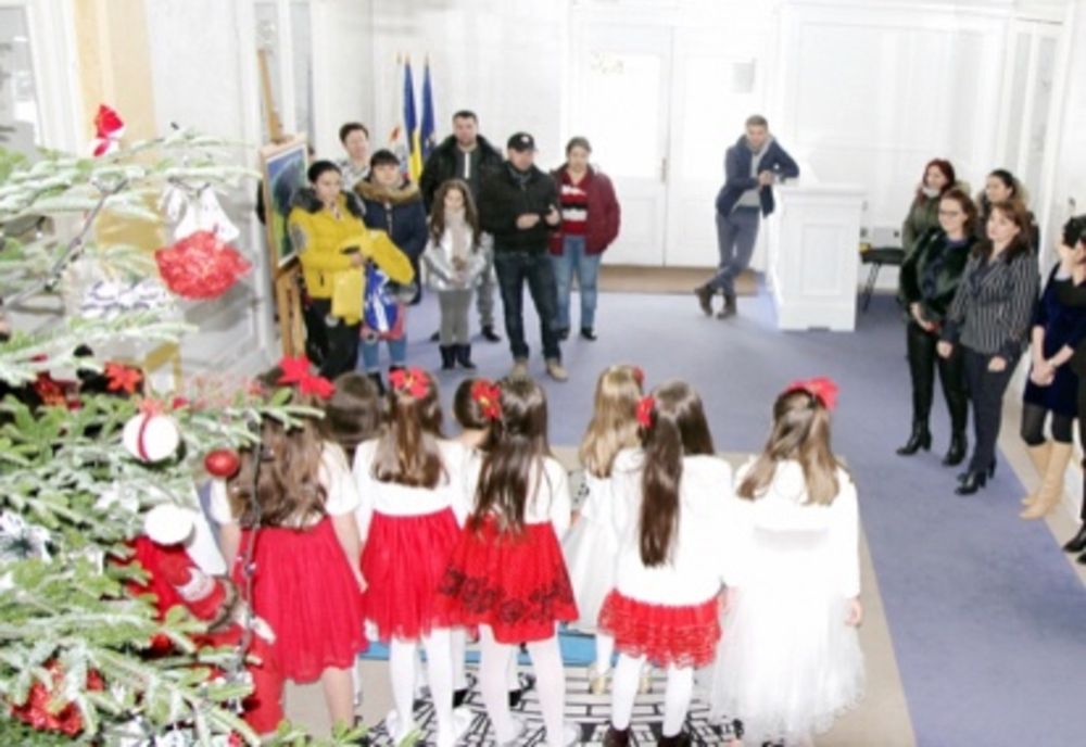 Corul Euphonia, Angel Voices și Moș Crăciun vor fi printre râmniceni și turiști