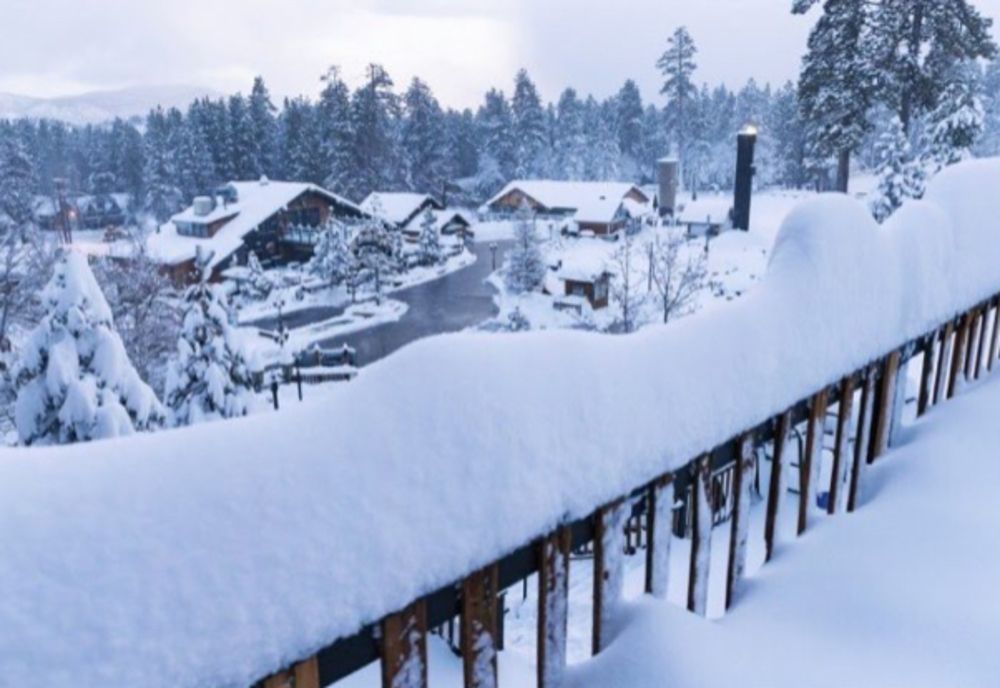 Zăpadă de sărbători doar la munte