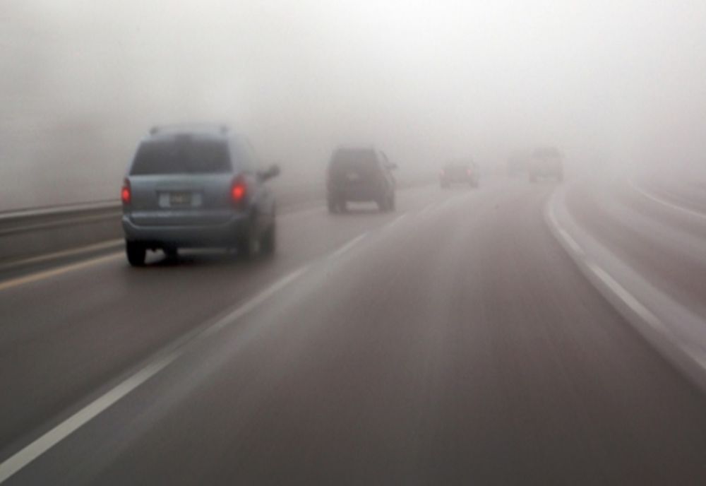 Ceață densă pe mai multe drumuri importante din țară