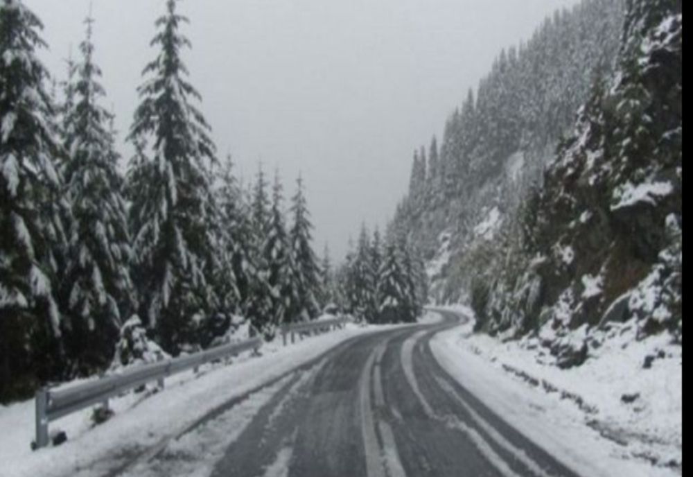 Circulație întreruptă pe DN 15, Harghita, din cauza condițiilor meteo 