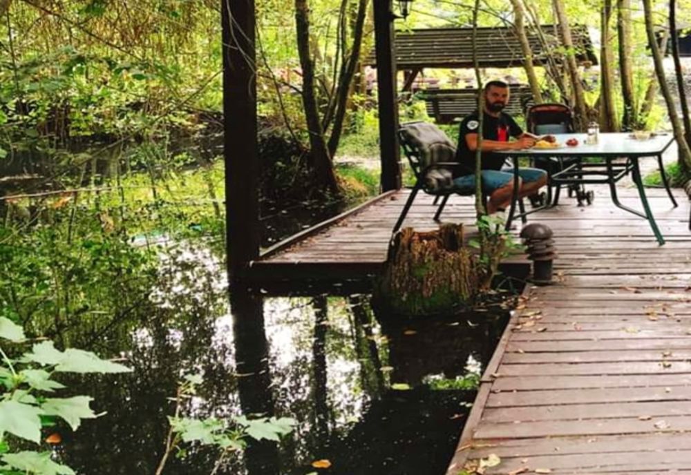 Viorel Trandafir își invită prietenii în lumea gastronomiei mediteraneene