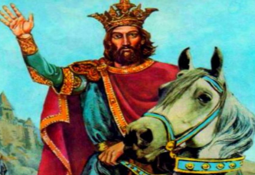 Cea mai înaltă statuie a domnitorului Mircea cel Bătrân, celebrat astăzi, se află la Vâlcea