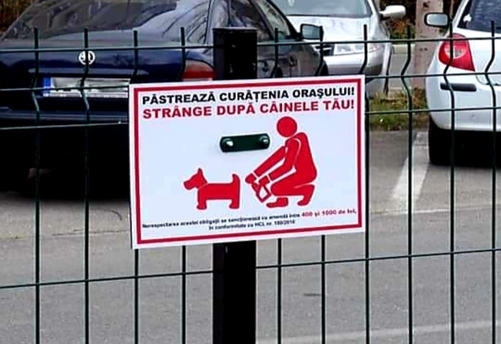 Amenzi pentru râmnicenii care își plimbă animalele de companie pe spațiul public și nu respectă regulile de curățenie