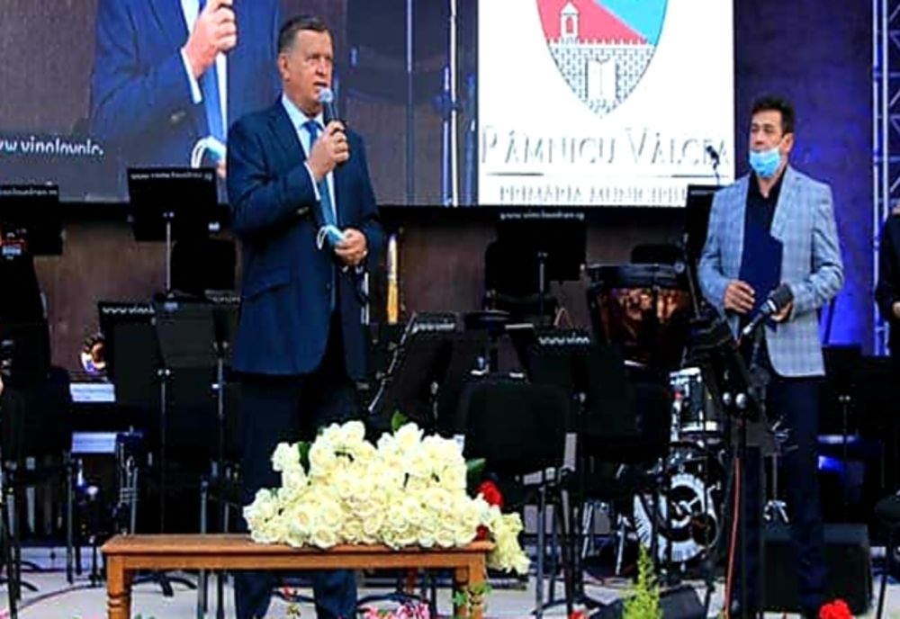 Ceremonie pentru elevi, la Râmnicu Vâlcea