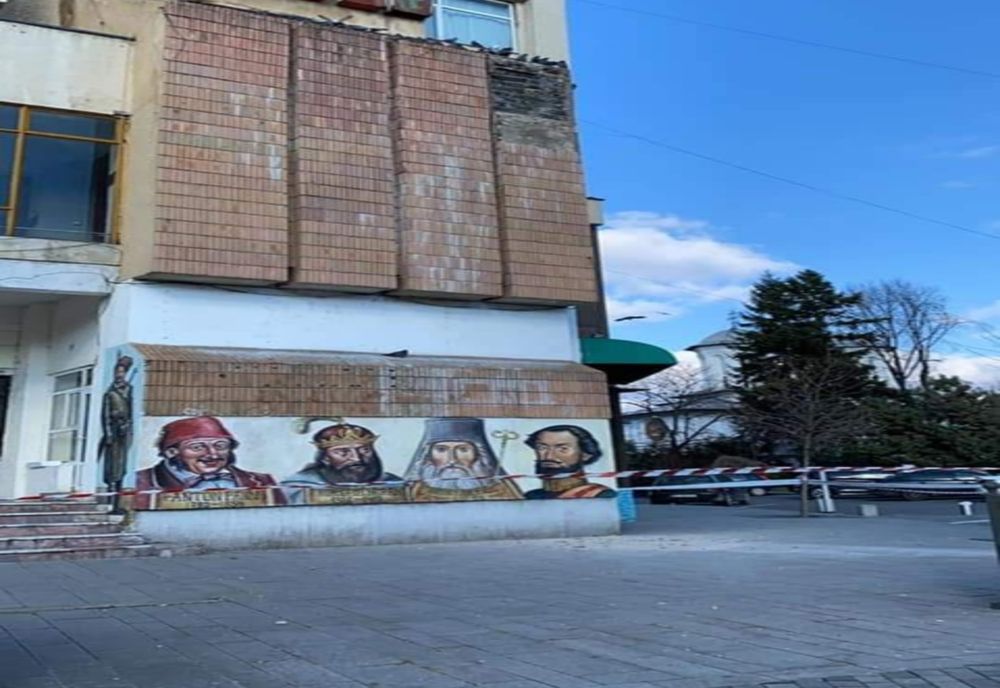 Atenţie! Zonă restricţionată  în centrul orașului Râmnicu Vâlcea