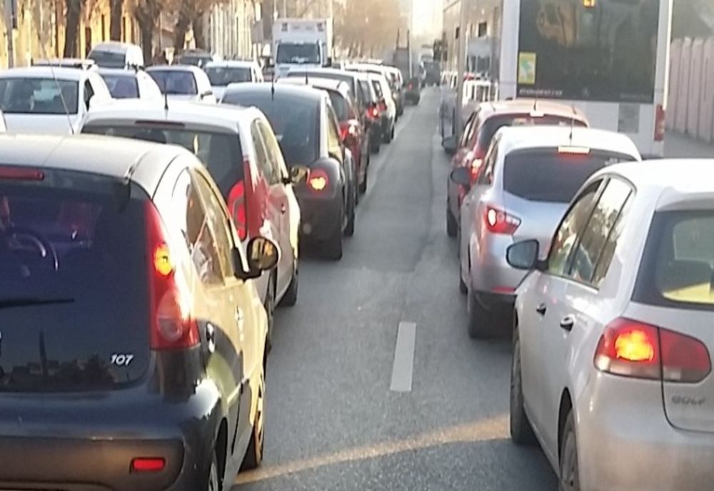 Circulație îngreunată miercuri pe mai multe drumuri din județul Vâlcea