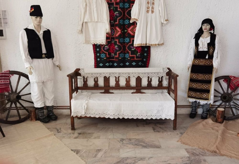 La 90 de ani prezentă la Târgul Meșterilor Populari din România