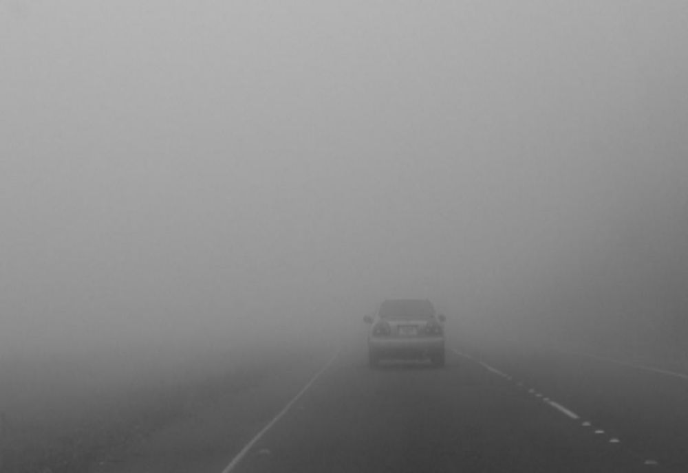 Atenție, șoferi! COD GALBEN de ceață densă!