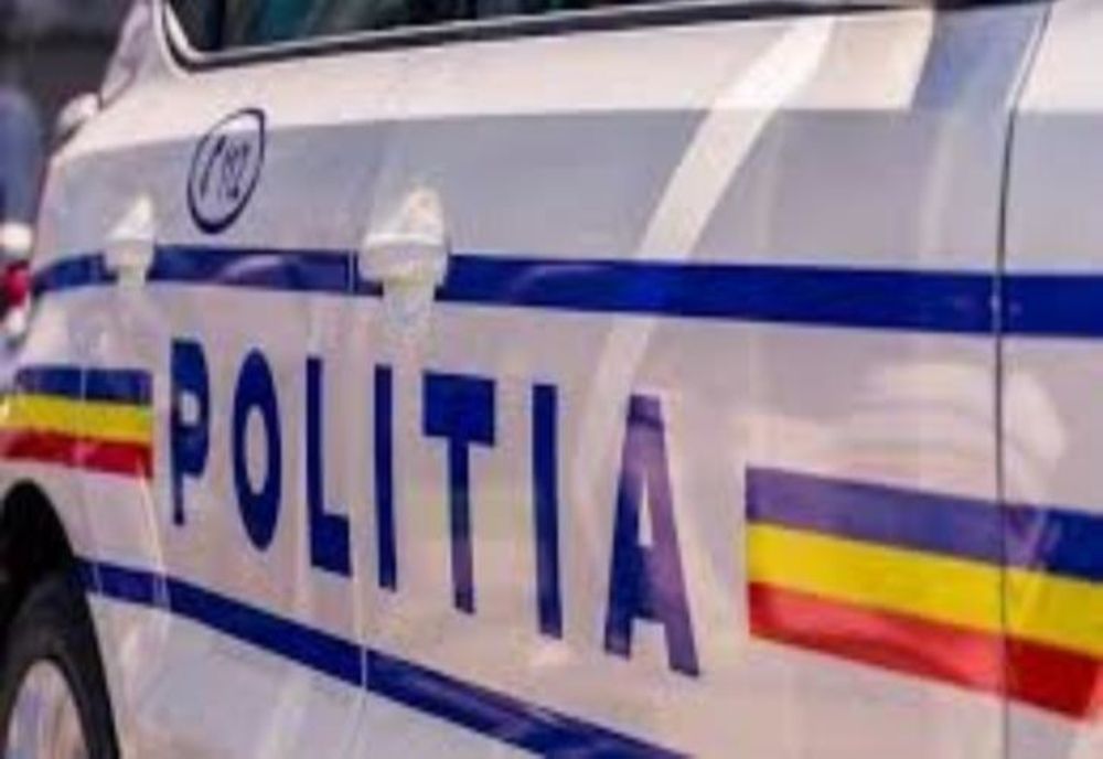 O autospecială a poliţiei a fost implicată într-un incident rutier