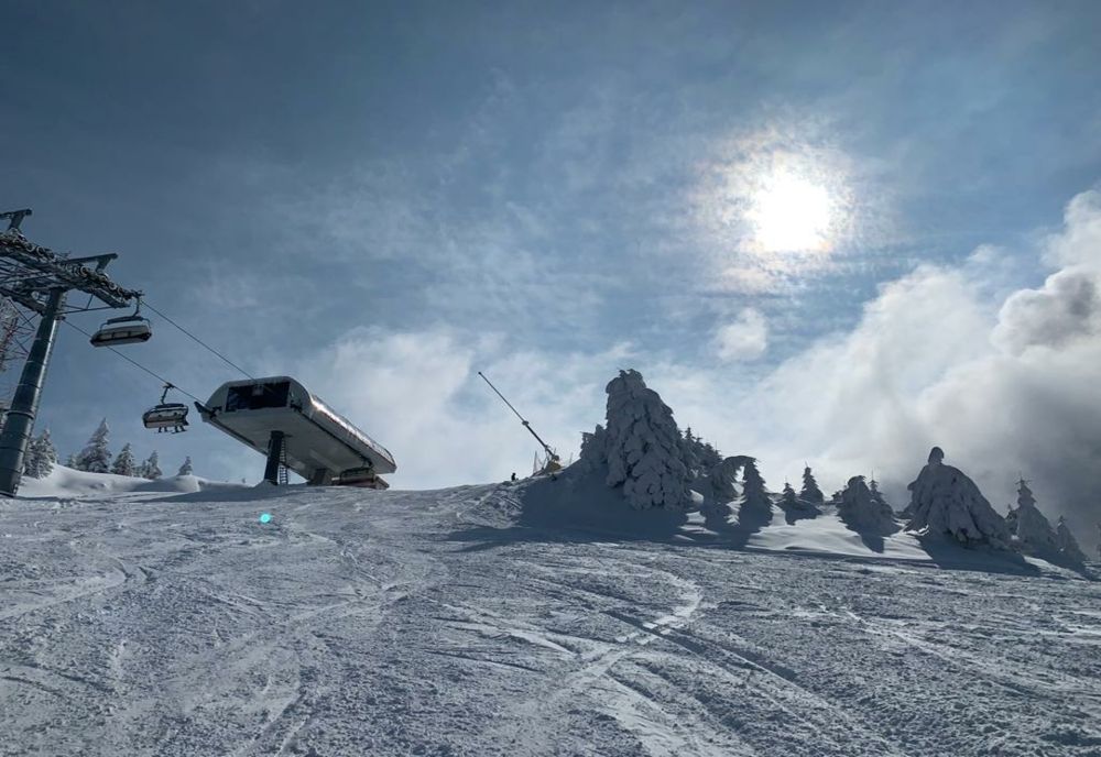 VIDEO Ski-pass-urile pentru pârtiile din Poiana Brașov pot fi încărcate on-line