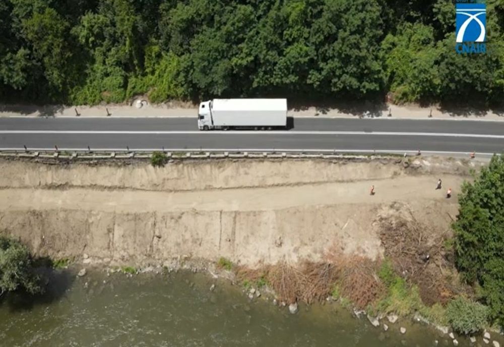 VIDEO Trafic îngreunat pe DN7 de lucrările de consolidare
