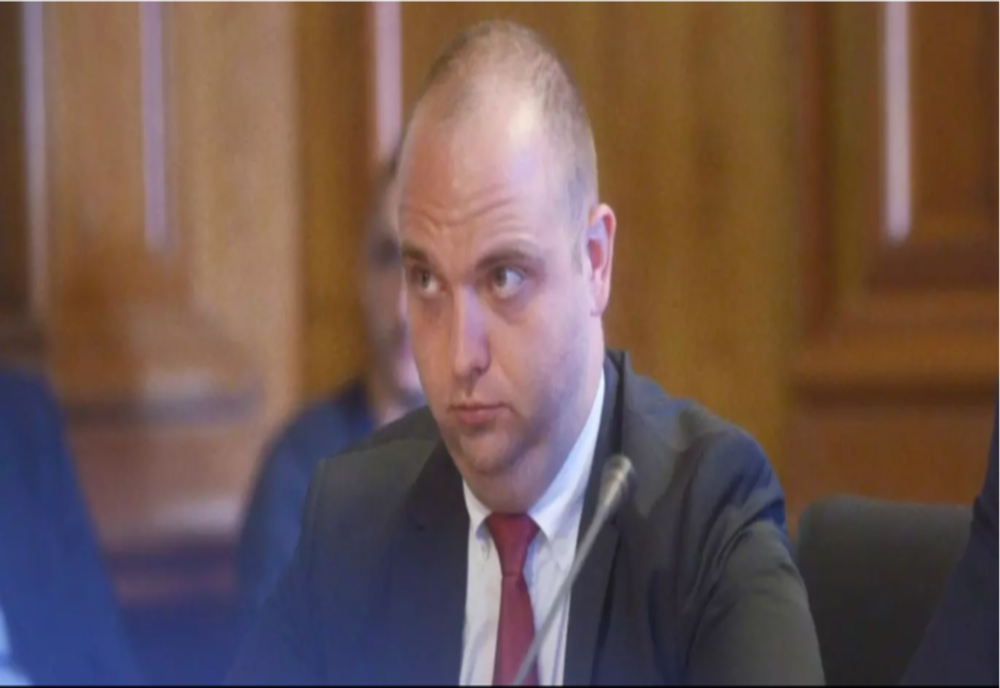 Aeroportul Otopeni, la mâna lui Bogdan Mîndrescu - Sorin Grindeanu recunoaște cine controlează Ministerul Transporturilor