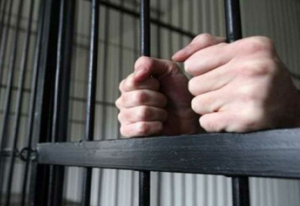 Bărbatul care a vrut să-și ucidă familia a fost condamnat definitiv