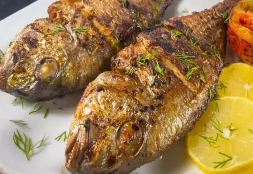 Noroc cu porția: peștele de Revelion a devenit un lux. Românii cumpără tot mai puțin