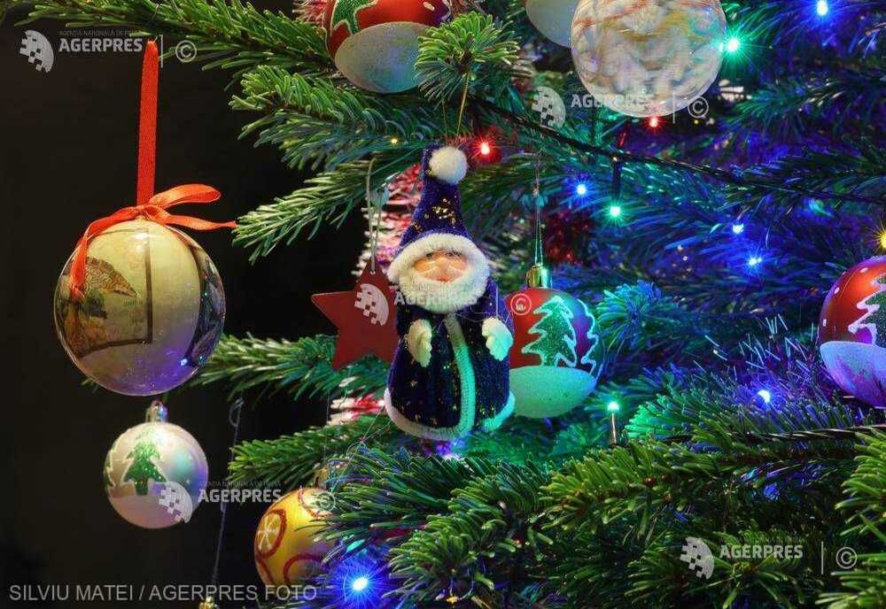 VÂLCEA: SEZONUL SĂRBĂTORILOR DE IARNĂ ÎN MUNICIPIUL REŞEDINŢĂ VA ÎNCEPE DE SFÂNTUL ANDREI CU UN CONCERT AL IRINEI RIMES