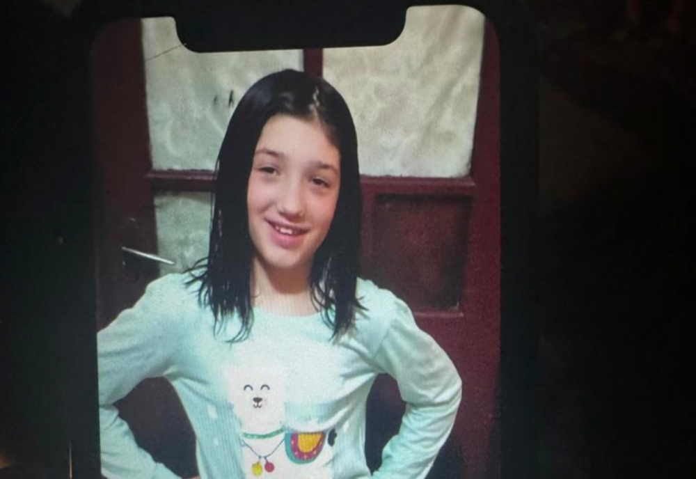 FETIȚĂ DE 10 ANI DISPĂRUTĂ ÎN JUDEȚUL VÂLCEA. AUTORITĂȚILE CER SPRIJINUL POPULAȚIEI