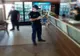 Poliţiştii din Vâlcea, razie în zonele aglomerate, pentru prevenirea răspândirii Sars-Cov2